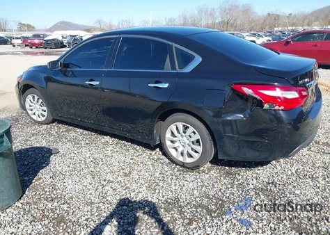 2016 Nissan Altima 2.5/2.5 S/2.5 Sl/2.5 Sr/2.5 Sv z USA, uszkodzony, nr VIN 1N4AL3AP0GN324724